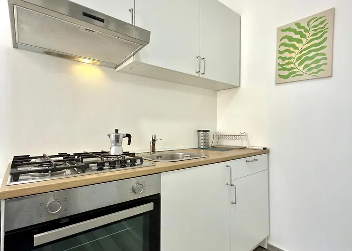 Certosa District Flat ميلان